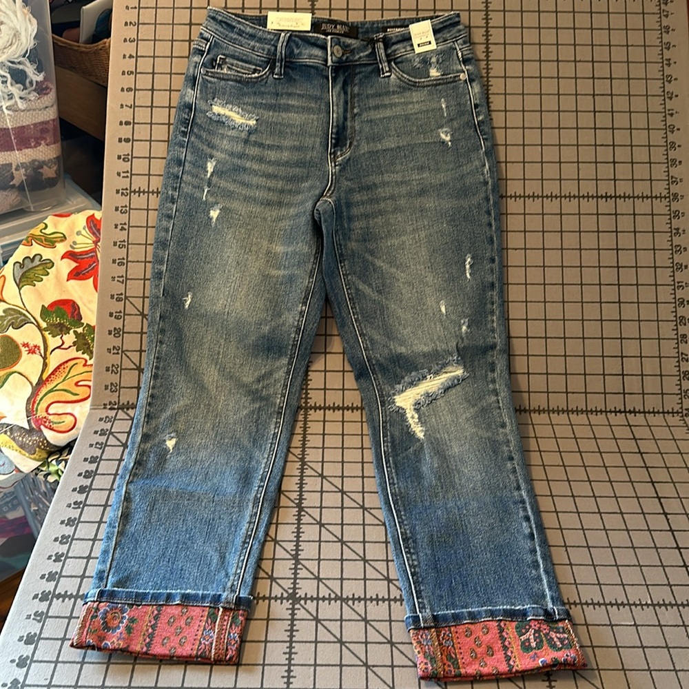 NWT Judy Blue Jeans with Paisley cuff 7/28 - Picture 4 of 6